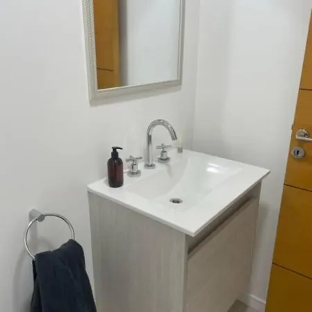 Departamento Nuevo- Piscina Techada- Climatizada - Confort Y Calidad A Metros Del Mar Puerto Madryn Exterior photo