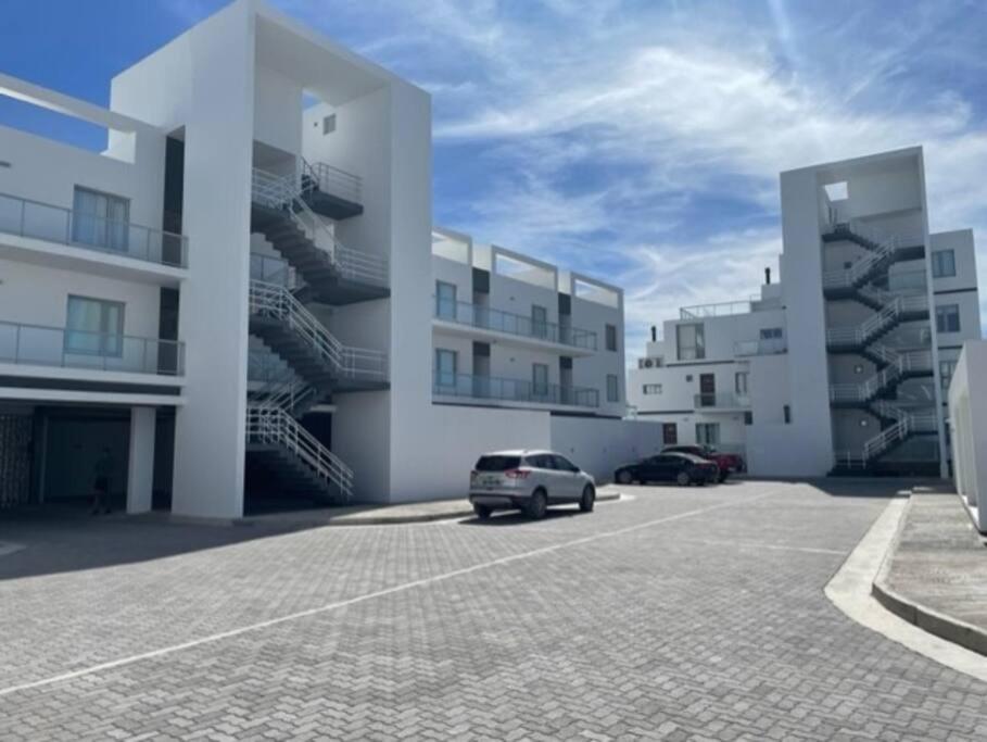 Departamento Nuevo- Piscina Techada- Climatizada - Confort Y Calidad A Metros Del Mar