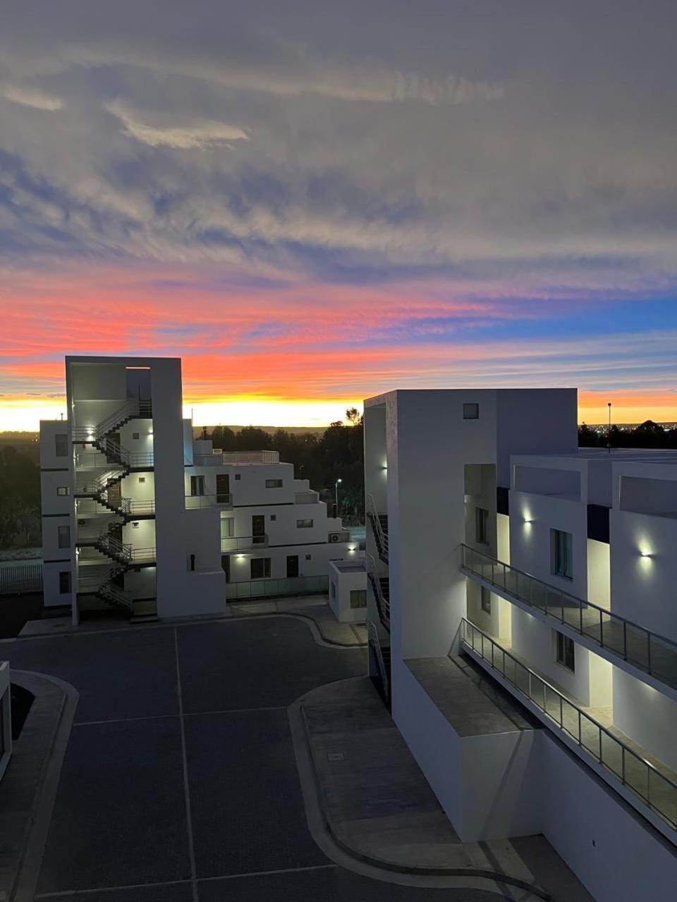 Departamento Nuevo- Piscina Techada- Climatizada - Confort Y Calidad A Metros Del Mar Puerto Madryn